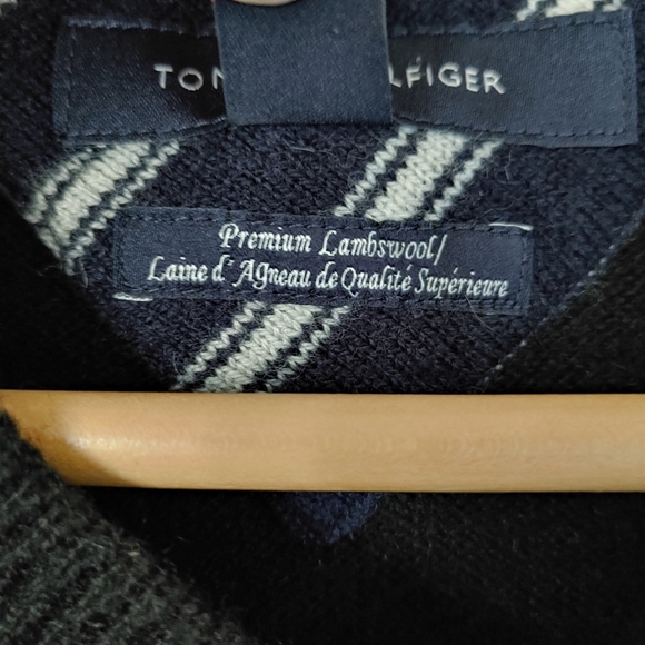 Tommy Hilfiger Premium Lambswool Vest Sweater Knit Size Medium Black - Picture 14 of 15